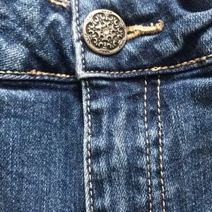 Pants - SIZE SMALL STRETCHY FRING BOTTOM JEANS Pants - SIZE SMALL STRETCHY FRING BOTTOM JEANS